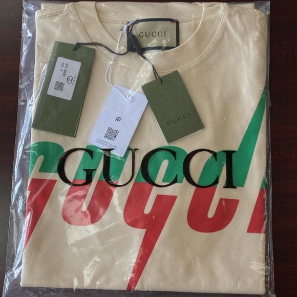 SOLD OUT🎉Authentic Gucci Men T shirt Size M & L available XL also  Blade Design - Picture 4 of 12